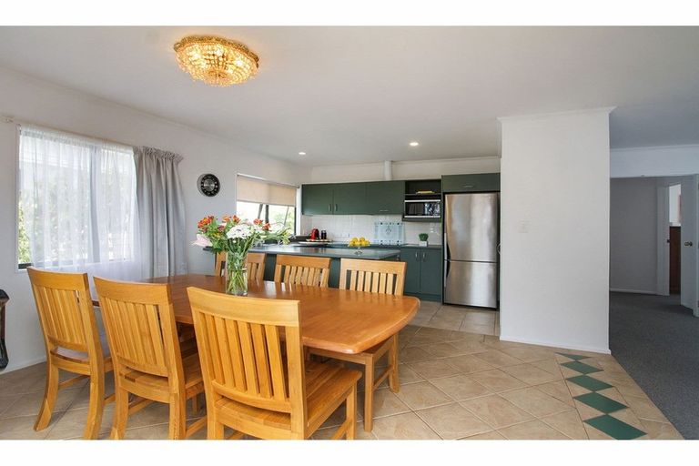 Photo of property in 4/5 Anne Road, Hillcrest, Auckland, 0627