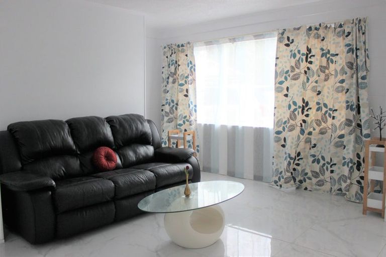 Photo of property in 1/97a Nile Road, Milford, Auckland, 0620