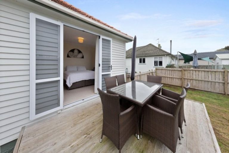 Photo of property in 31 Village Way, Ardmore, Papakura, 2582