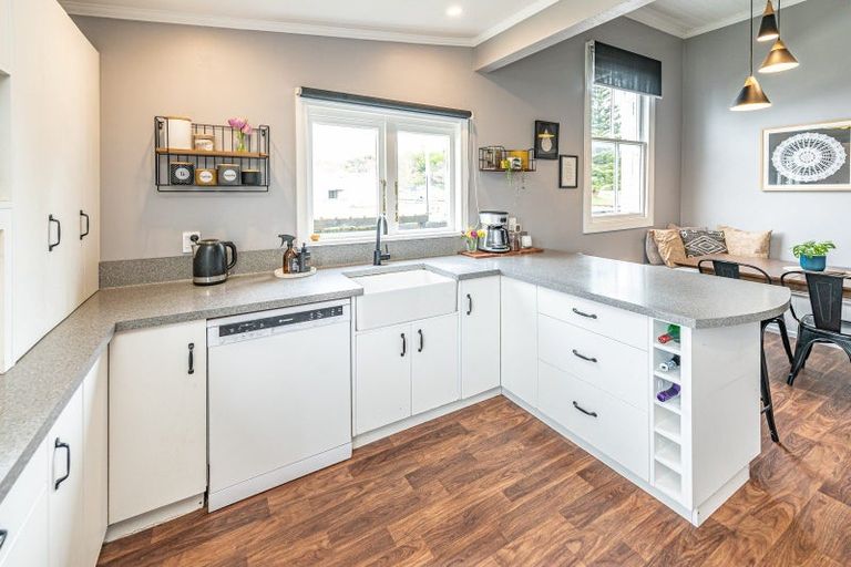 Photo of property in 92 Niblett Street, Whanganui, 4500