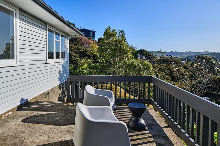 Photo of property in 20 Kiriwai Road, Paremata, Porirua, 5024