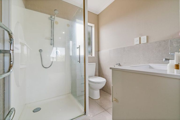 Photo of property in 5 Glasson Avenue, Flat Bush, Auckland, 2016