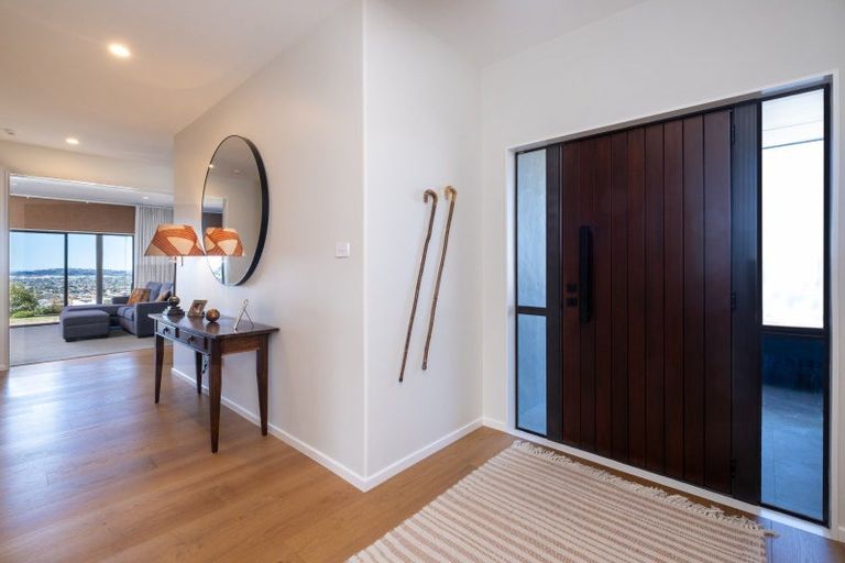 Photo of property in 124 Puketapu Road, Taradale, Napier, 4112