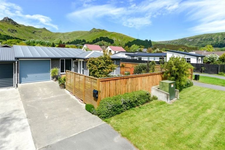 Photo of property in 1/29 Laing Crescent, Heathcote Valley, Christchurch, 8022