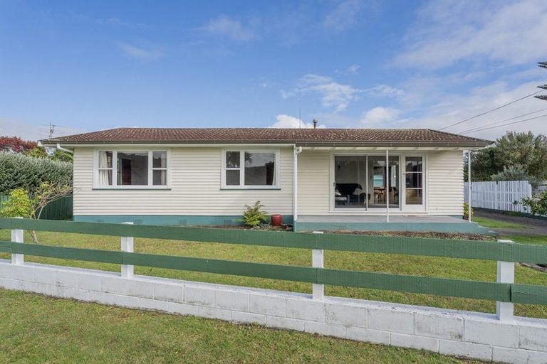 Photo of property in 14 Cook Drive, Whitianga, 3510