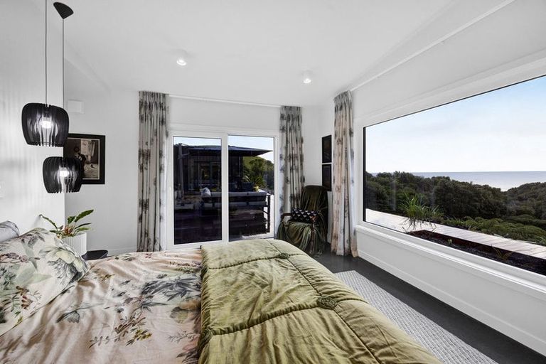 Photo of property in Tapuae, 21 Washer Road, Omata, New Plymouth, 4374