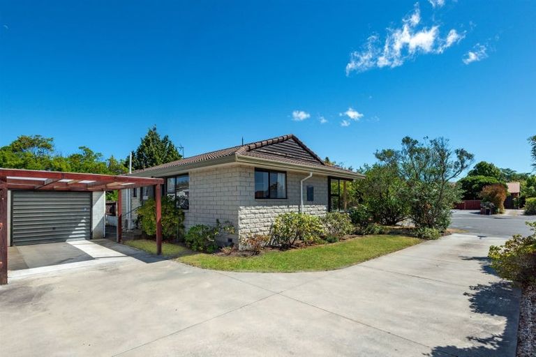 Photo of property in 1/7 Lydbury Place, Parklands, Christchurch, 8083