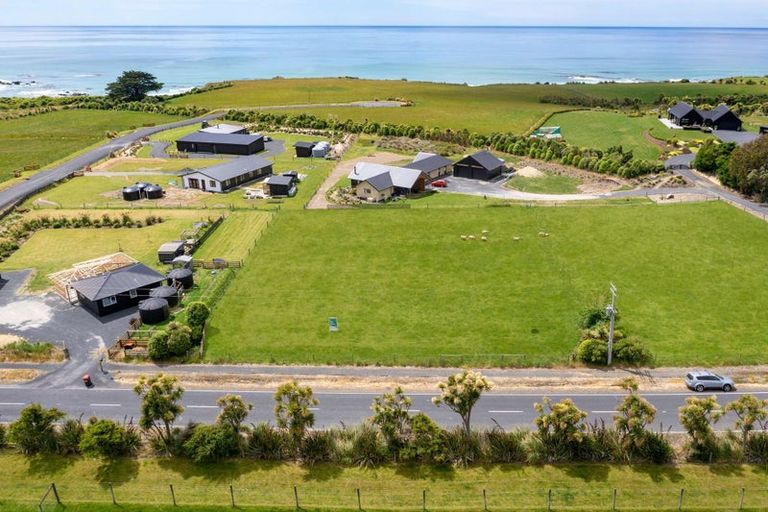 Photo of property in 223 Moturata Road, Taieri Beach, Taieri Mouth, 9091