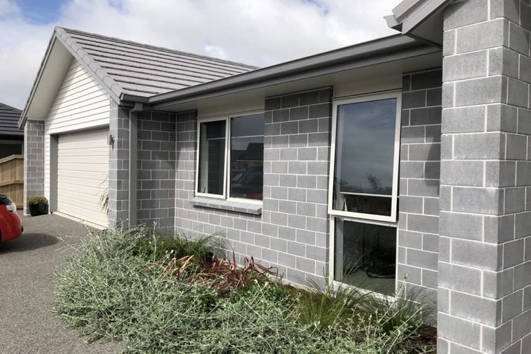 Photo of property in 19 Naeo Close, Papamoa Beach, Papamoa, 3118
