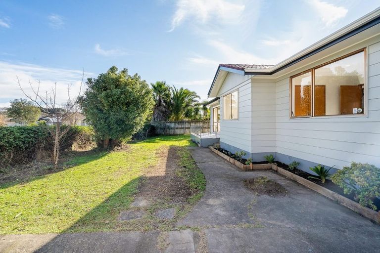 Photo of property in 5 Fiesta Drive, Half Moon Bay, Auckland, 2012