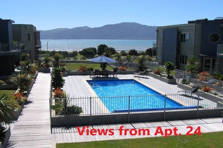 Photo of property in 24/4u Seaview Road, Paraparaumu Beach, Paraparaumu, 5032