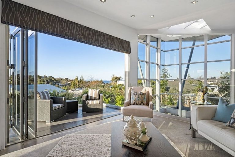 Photo of property in 25 Hastings Road, Mairangi Bay, Auckland, 0630