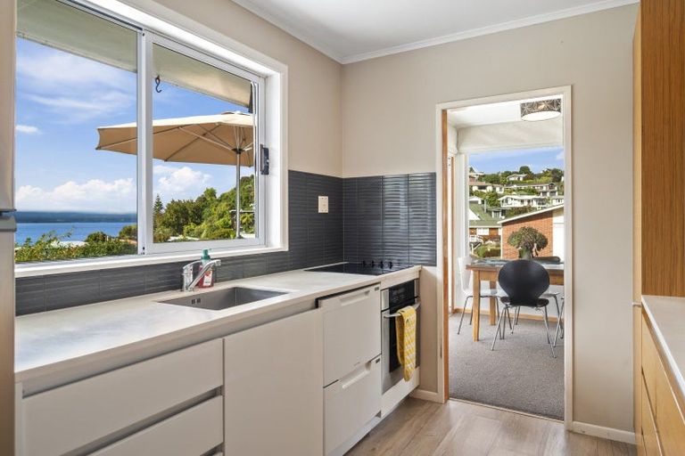 Photo of property in 11 Alberta Street, Acacia Bay, Taupo, 3330