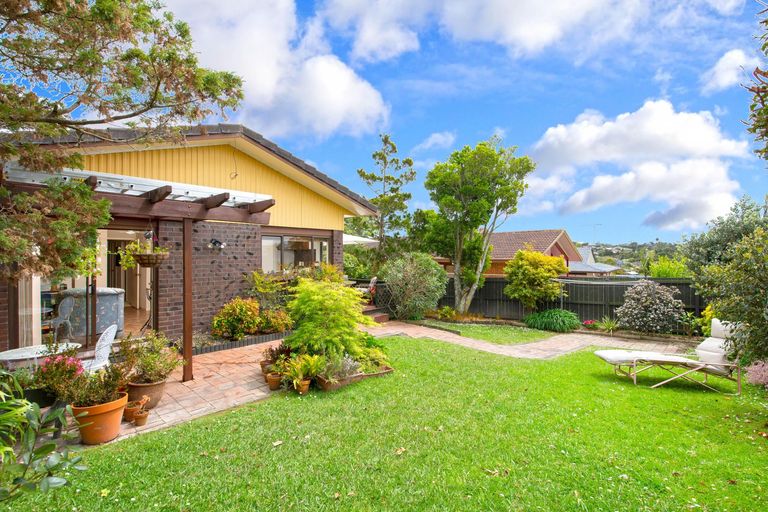 Photo of property in 60 John Gill Road, Shelly Park, Auckland, 2014