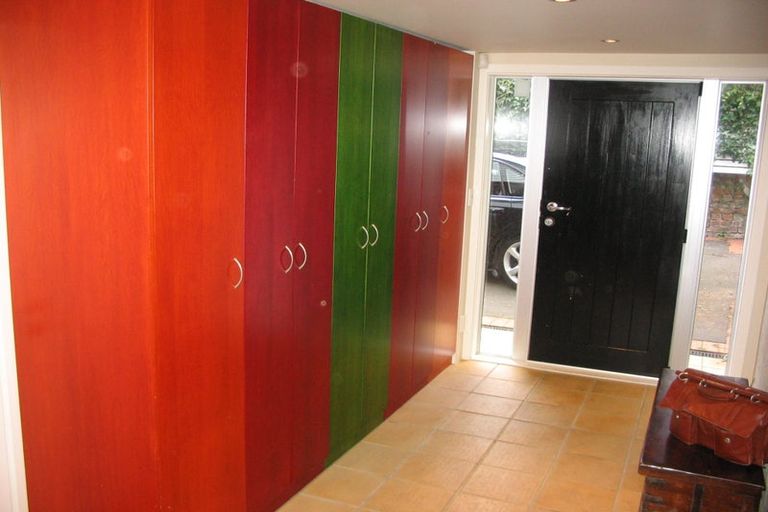 Photo of property in 4 Roscoe Terrace, Wadestown, Wellington, 6012