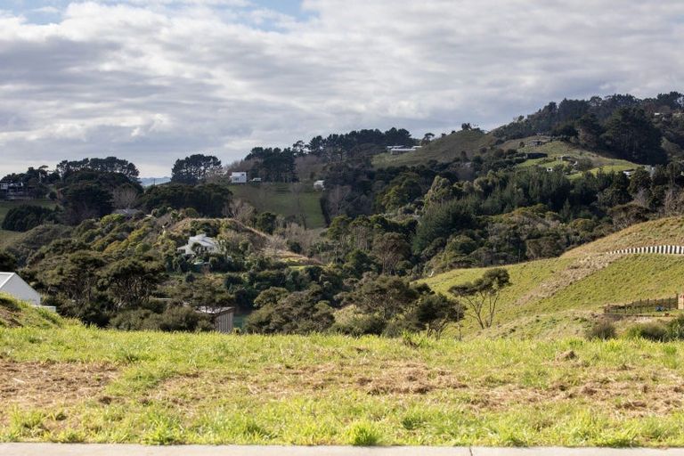 Photo of property in 9 Kapokapowai Street, Raglan, 3225