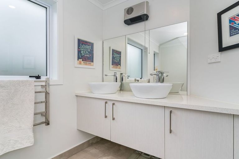 Photo of property in 67 Mornington Road, Balaclava, Dunedin, 9011