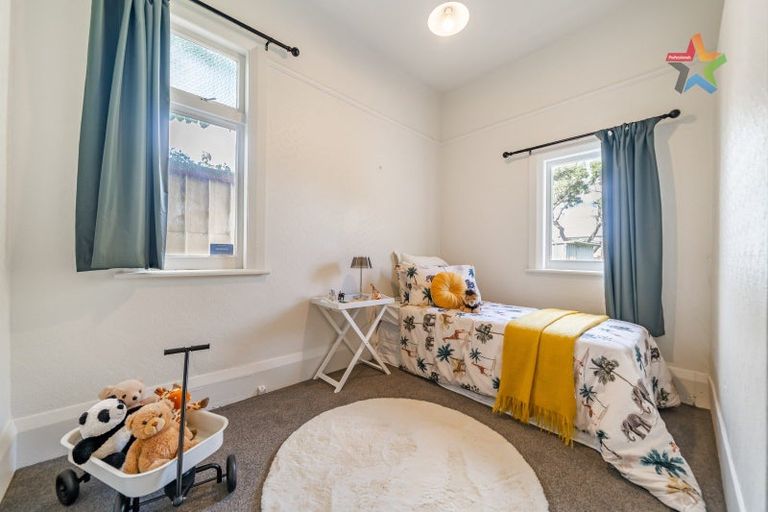 Photo of property in 8 Roxburgh Grove, Petone, Lower Hutt, 5012