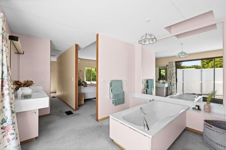 Photo of property in 3 Kopanga Road, Havelock North, 4130