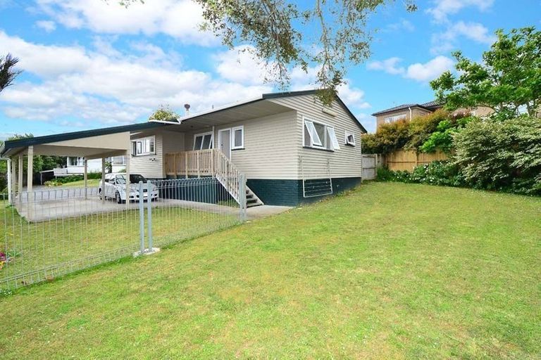 Photo of property in 1/15 Manuka Road, Bayview, Auckland, 0629
