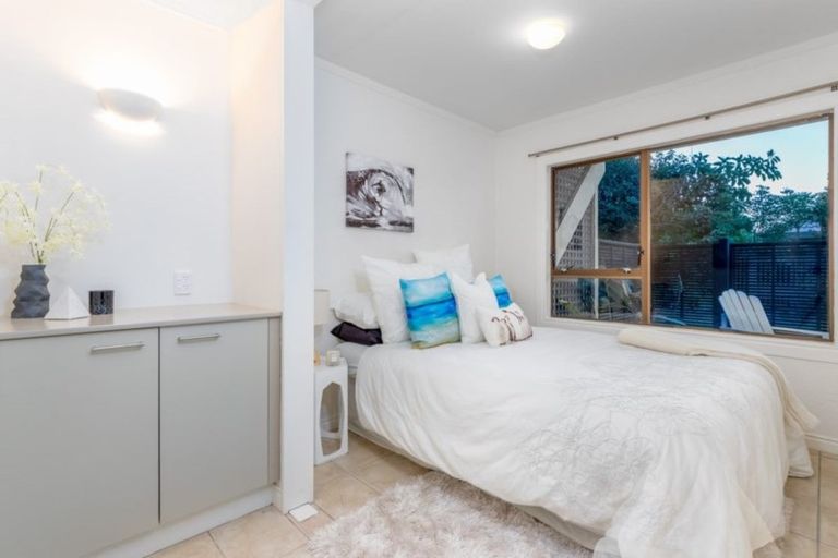 Photo of property in 11 Noel Avenue, Orewa, 0931