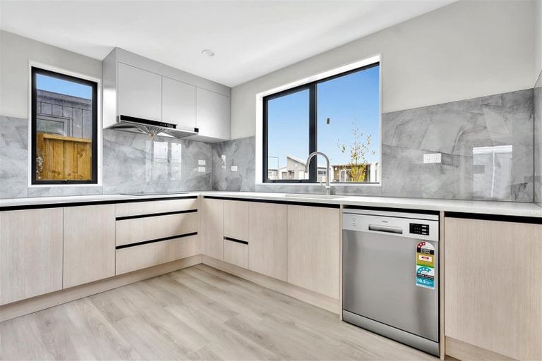 Photo of property in 24a Clayden Shuttleworth Street, Papakura, 2110