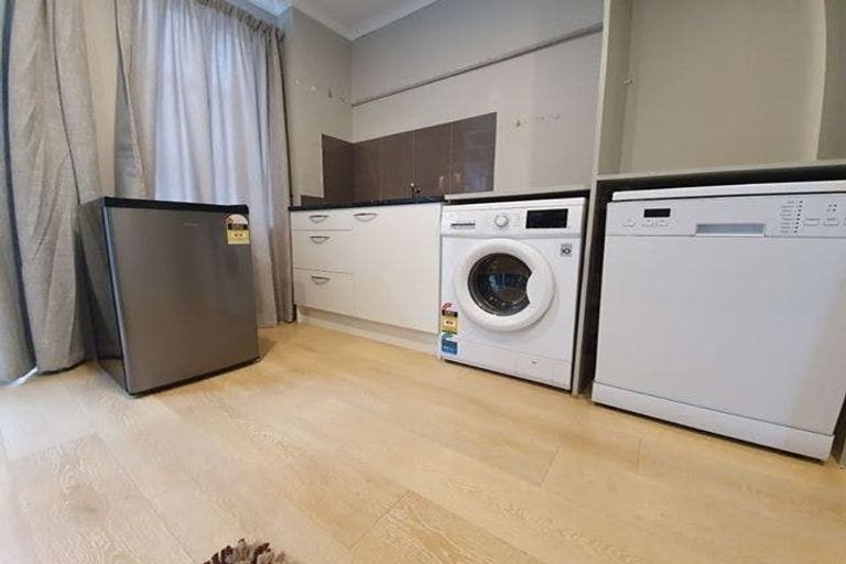 Photo of property in 323 Rangatira Road, Beach Haven, Auckland, 0626