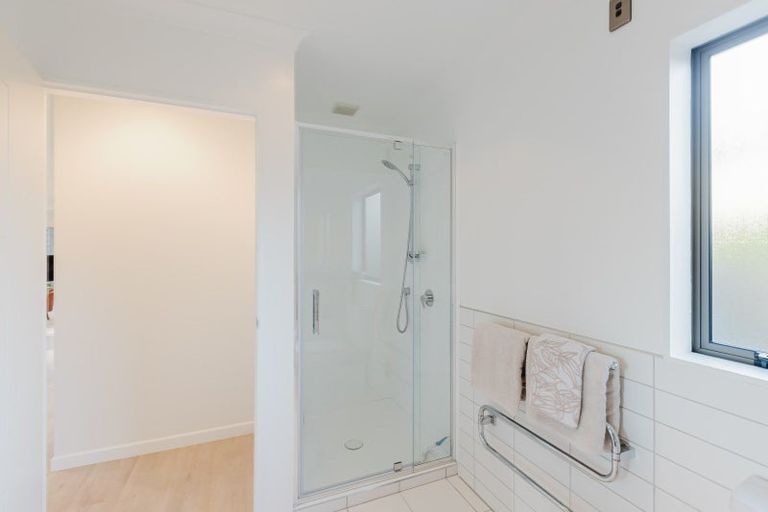 Photo of property in 42 Waterstone Avenue, Paraparaumu, 5032