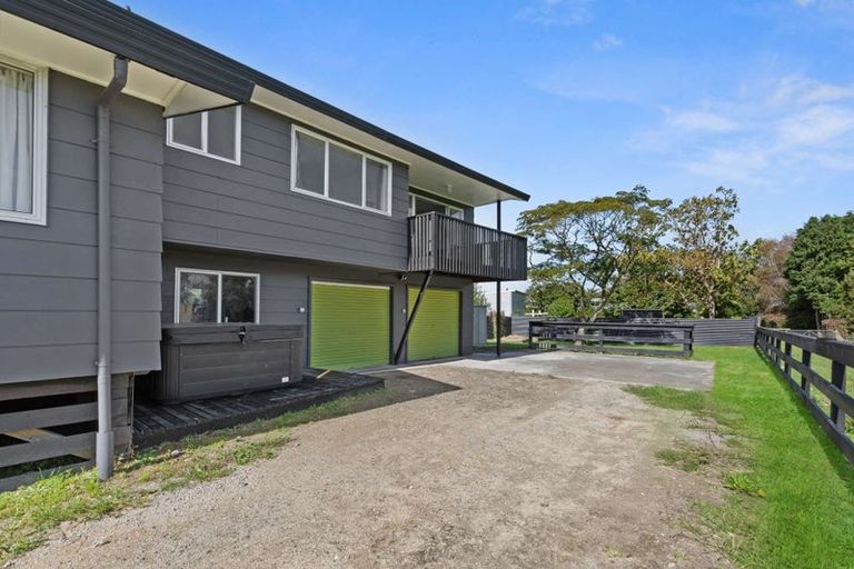 Photo of property in 121 Weraroa Road, Waverley, 4510
