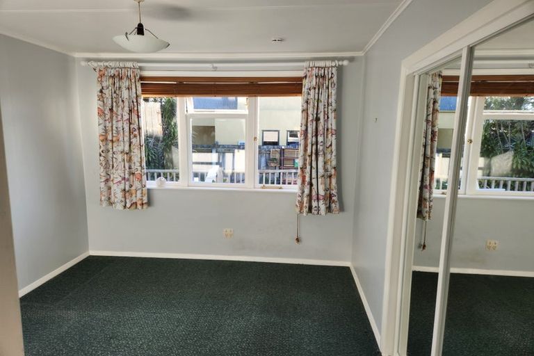 Photo of property in 4a Raukawa Street, Strathmore Park, Wellington, 6022
