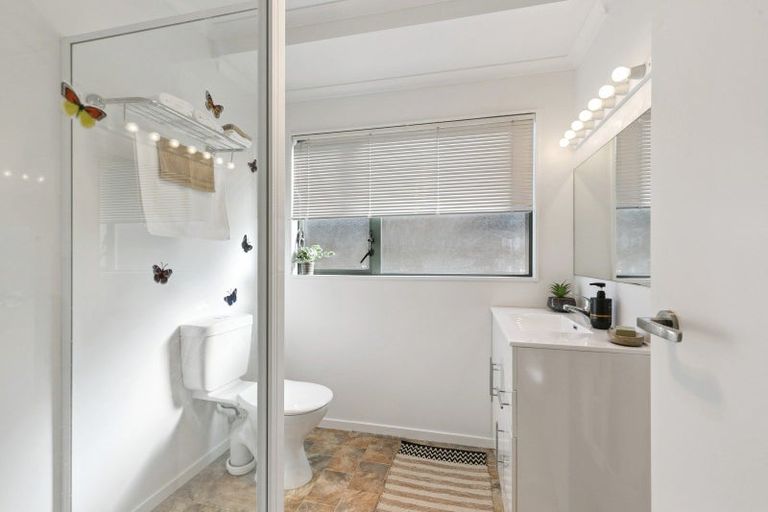 Photo of property in Redwood Village, 6/42 Main Road, Tawa, Wellington, 5028