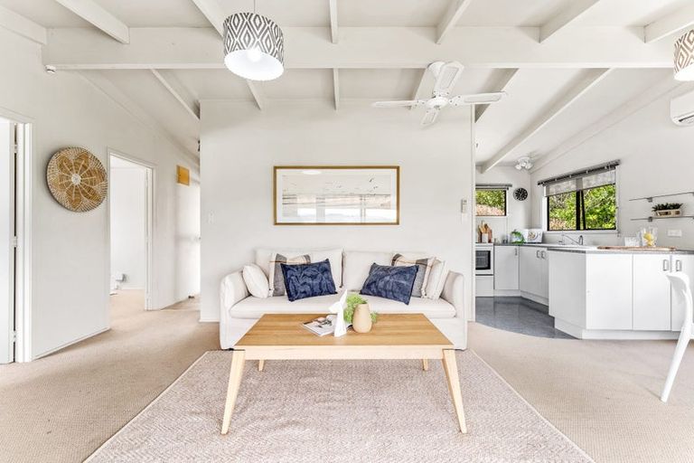 Photo of property in 5a Rangimaarie Crescent, Snells Beach, 0920