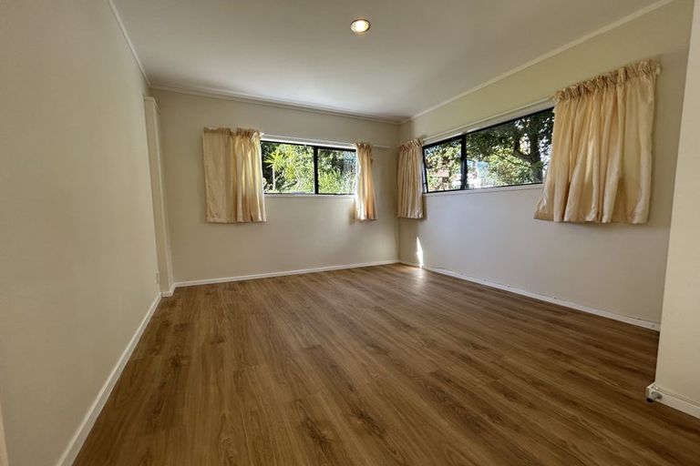 Photo of property in 1/49 Galaxy Drive, Mairangi Bay, Auckland, 0630