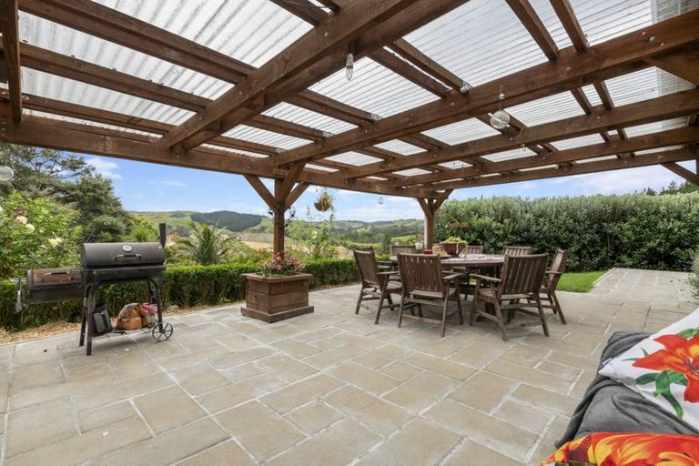 Photo of property in 42 Urumaraki Avenue, Helensville, 0800