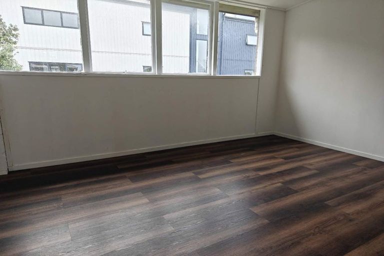 Photo of property in 1/8a Gray Avenue, Mangere East, Auckland, 2024