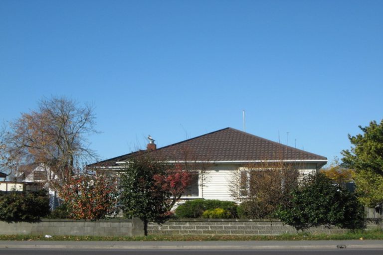 Photo of property in 746 Main North Road, Belfast, Christchurch, 8051