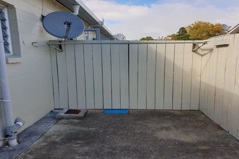 Photo of property in 9a Springs Road, Parakai, 0830