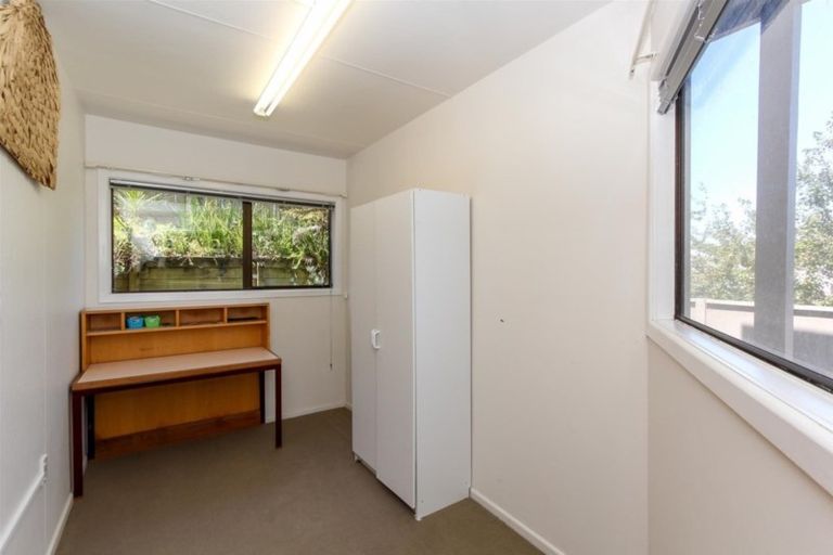 Photo of property in 15 Selwyn Street, Lower Vogeltown, New Plymouth, 4310