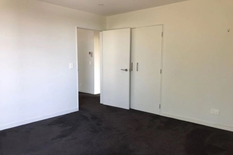Photo of property in 1/14 Rothesay Bay Road, Rothesay Bay, Auckland, 0630
