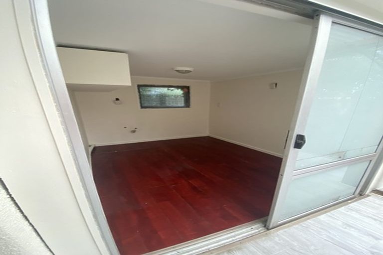 Photo of property in 4/17 Neta Grove, Henderson, Auckland, 0612