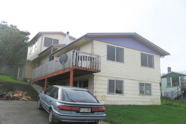Photo of property in 165 Conclusion Street, Ascot Park, Porirua, 5024