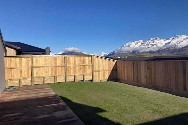 Photo of property in 22 Muster Road, Jacks Point, 9371