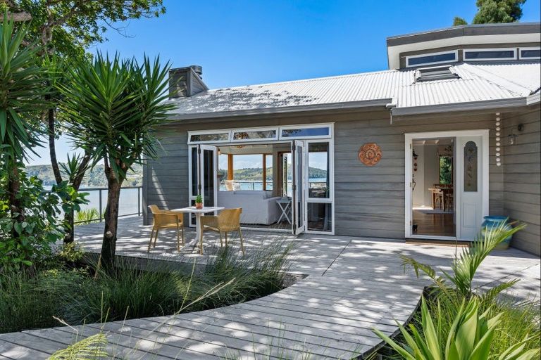 Photo of property in 8 Martin Road, Matakana, Warkworth, 0985