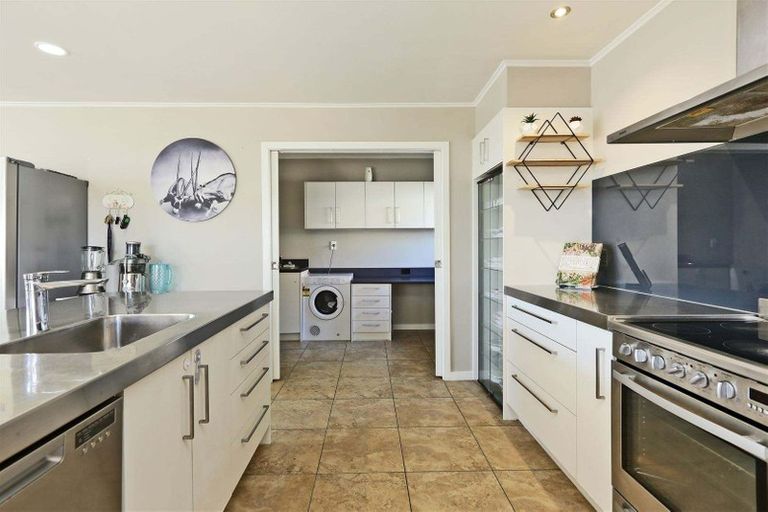 Photo of property in 204 Saint Leonards Avenue, Saint Leonards, Hastings, 4120