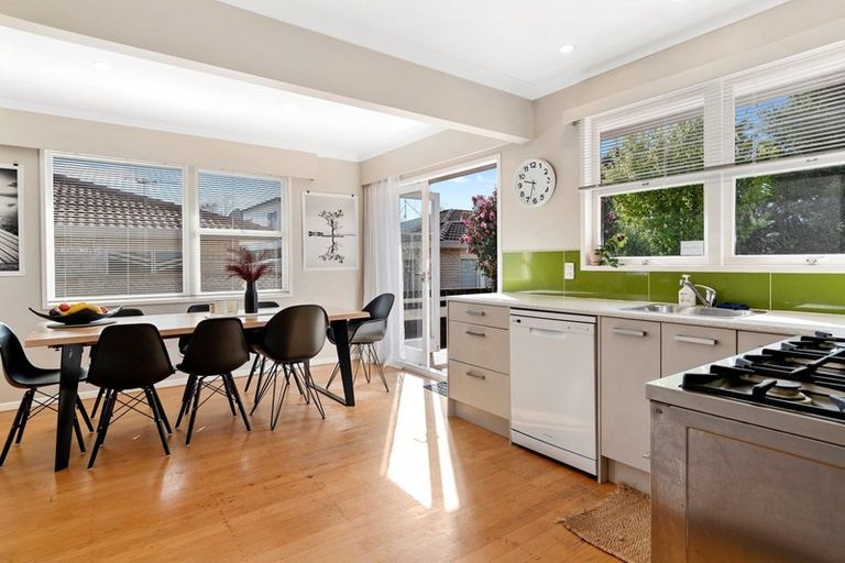 Photo of property in 9a Lilac Place, Otumoetai, Tauranga, 3110