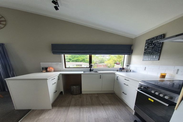 Photo of property in 1/7 Newstead Avenue, Browns Bay, Auckland, 0632