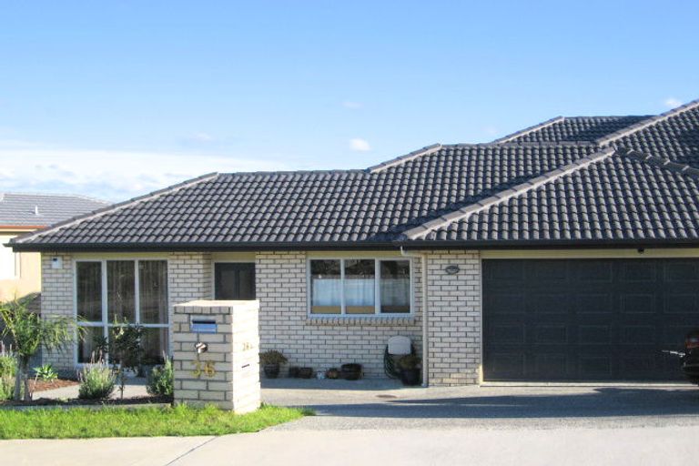 Photo of property in 36 Ballymore Drive, Pinehill, Auckland, 0632
