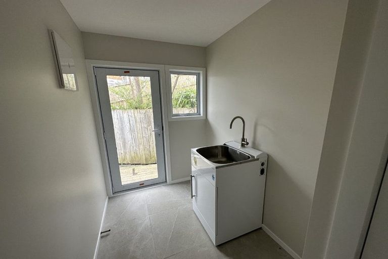 Photo of property in 15 Redwood Drive, Massey, Auckland, 0614