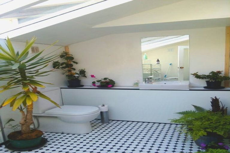 Photo of property in 50 Owhiro Bay Parade, Owhiro Bay, Wellington, 6023