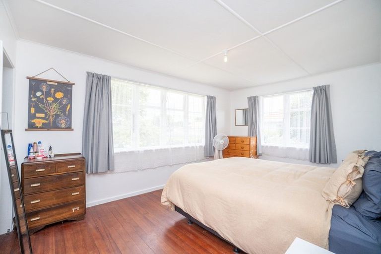 Photo of property in 6 Andrew Avenue, Roslyn, Palmerston North, 4414